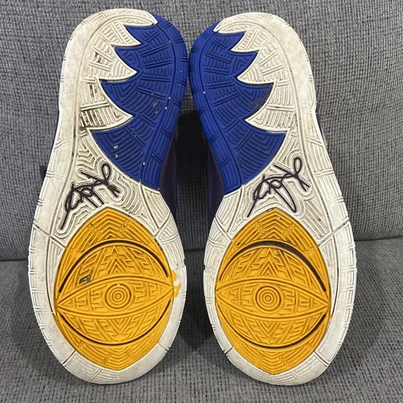 Kyrie Irving 6 Enlightenment Grand Purple and White youth size 7 - Picture 7 of 8